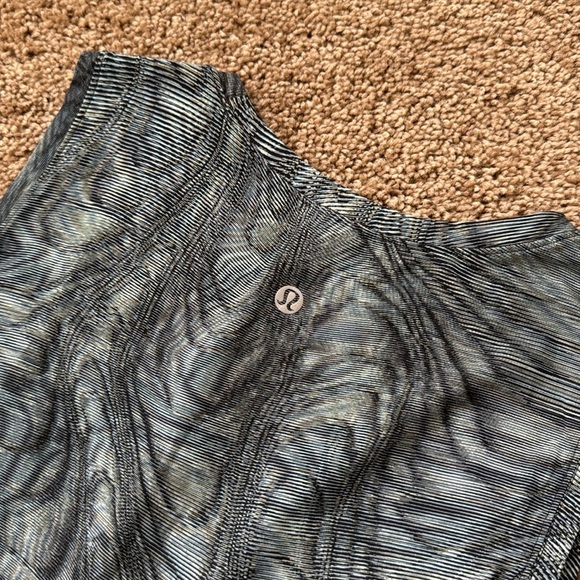 Lululemon High Neck Split Hem Run Tank Dimensional Icing Blue Multi - Picture 7 of 10